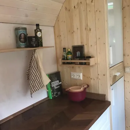 Leopold Der Lamahuetewagen *