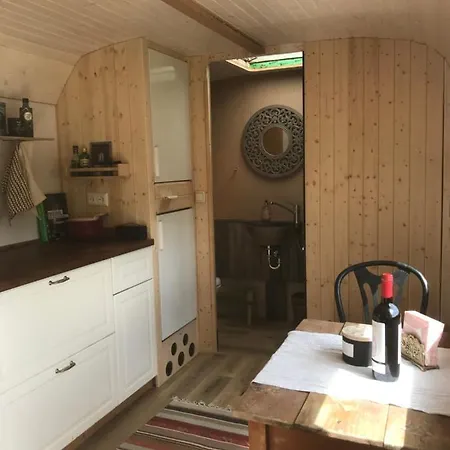 Leopold Der Lamahuetewagen Holiday home Oberndorf an der Melk